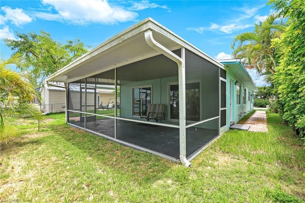 527 Goodland Dr W, Goodland, FL 34140 Photo