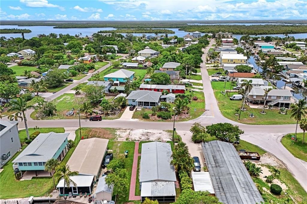 527 Goodland Dr W, Goodland, FL 34140 Photo