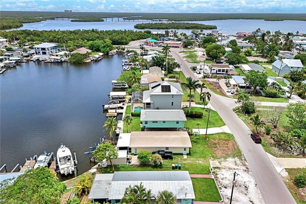 527 Goodland Dr W, Goodland, FL 34140 Photo