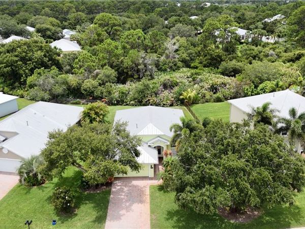 1087 4th Lane SW, Vero Beach, FL 32962