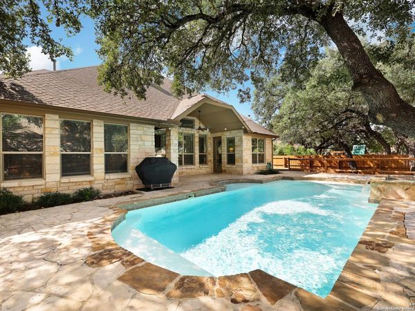 9610 Ninas ct, San Antonio, TX 78254