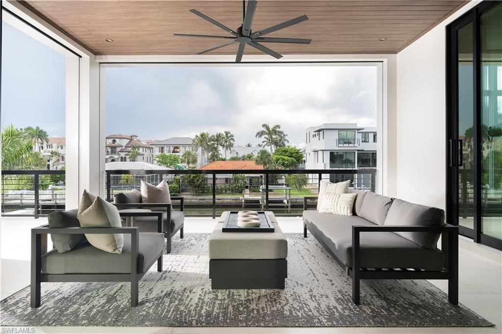 141 Channel Dr, Naples, FL 34108 Photo