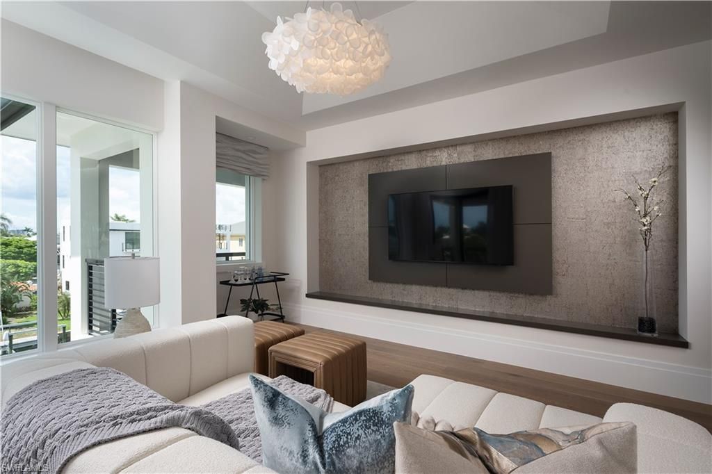 141 Channel Dr, Naples, FL 34108 Photo