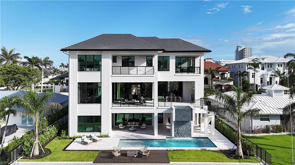 141 Channel Dr, Naples, FL 34108 Photo