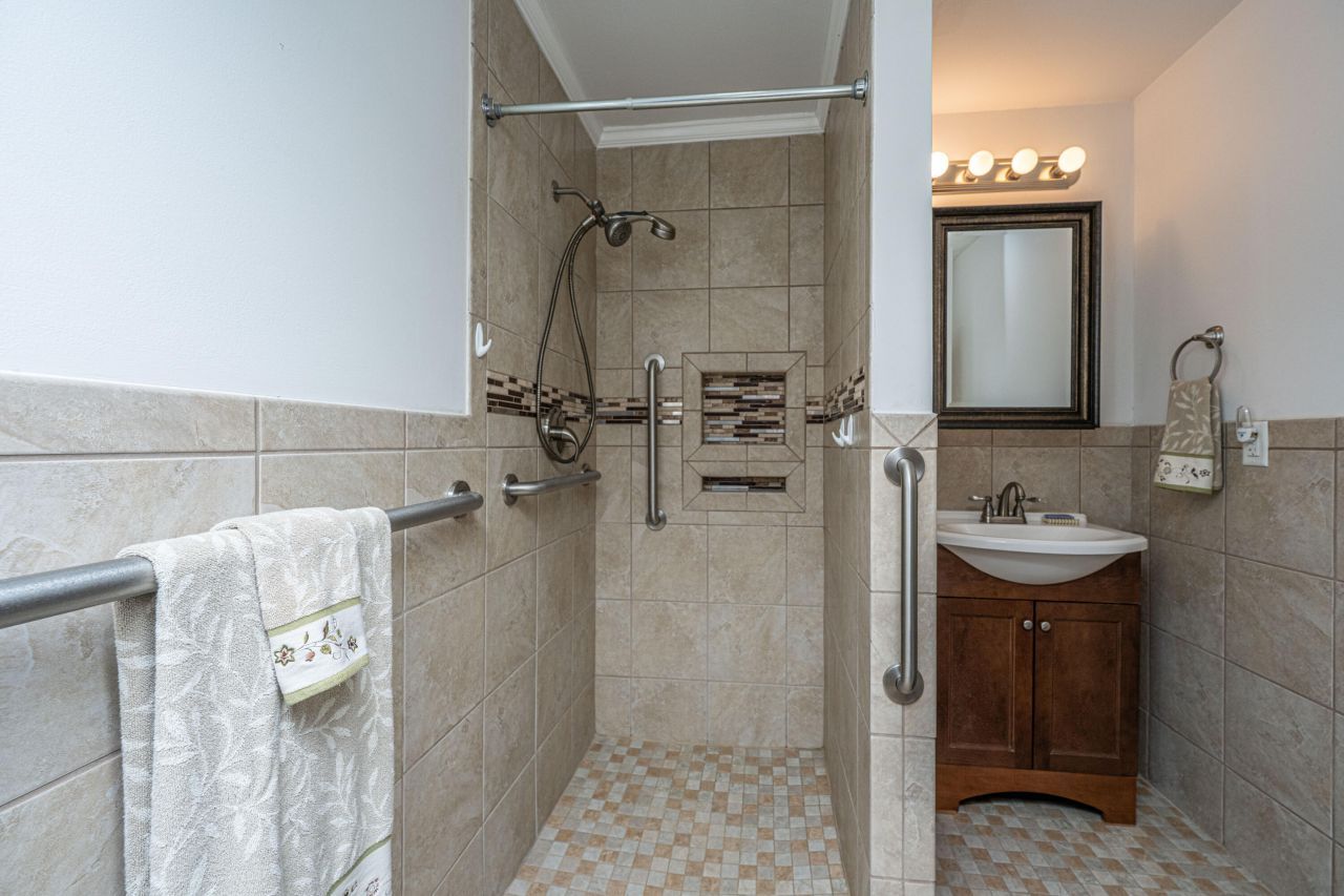 1563 Relyea Avenue Photo 22