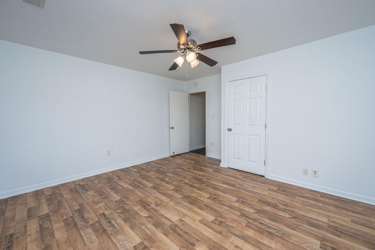 1563 Relyea Avenue Photo 24