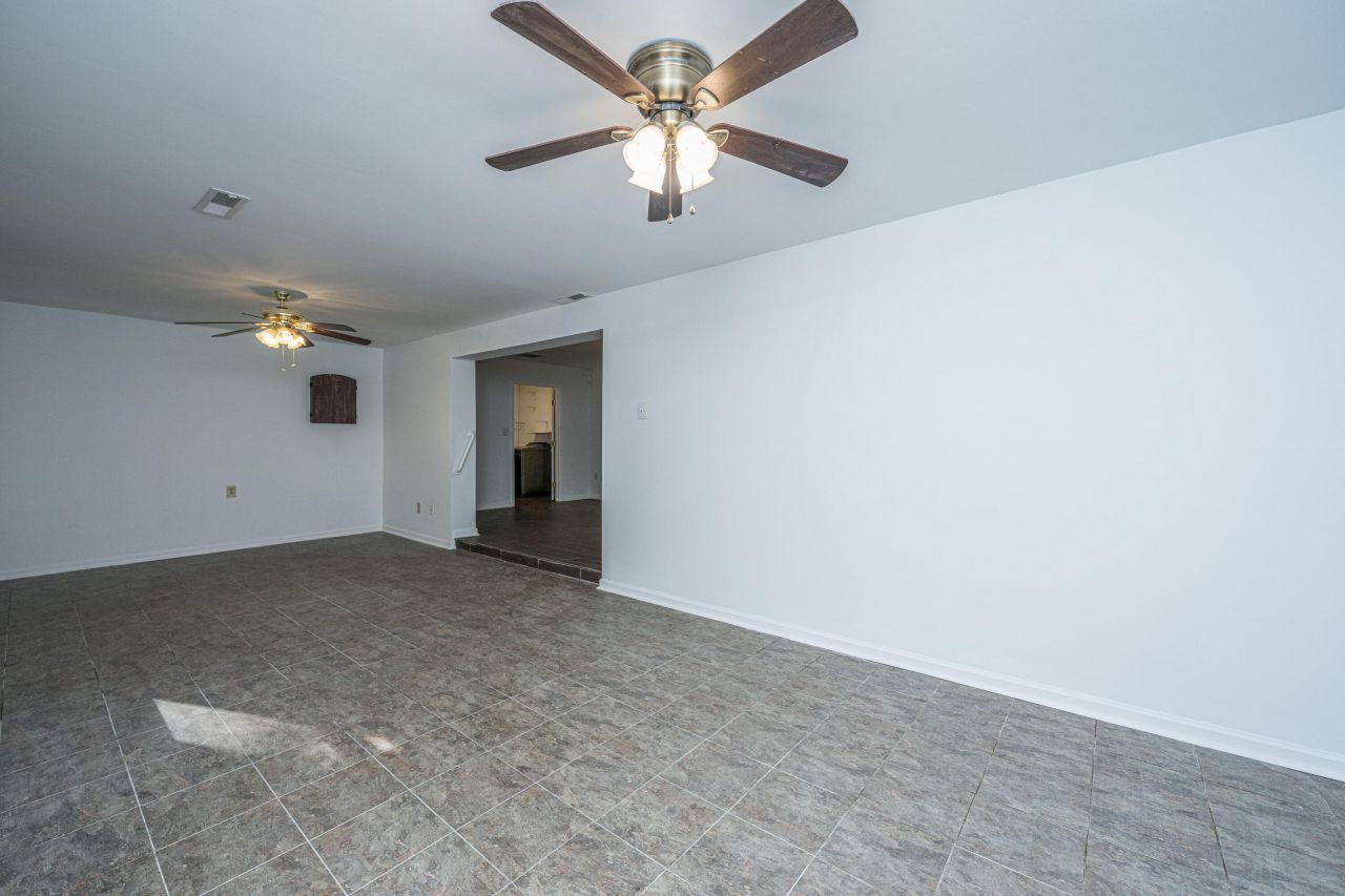 1563 Relyea Avenue Photo 33