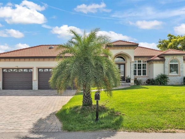 803 LAKE JESSIE DRIVE, WINTER HAVEN, FL 33881