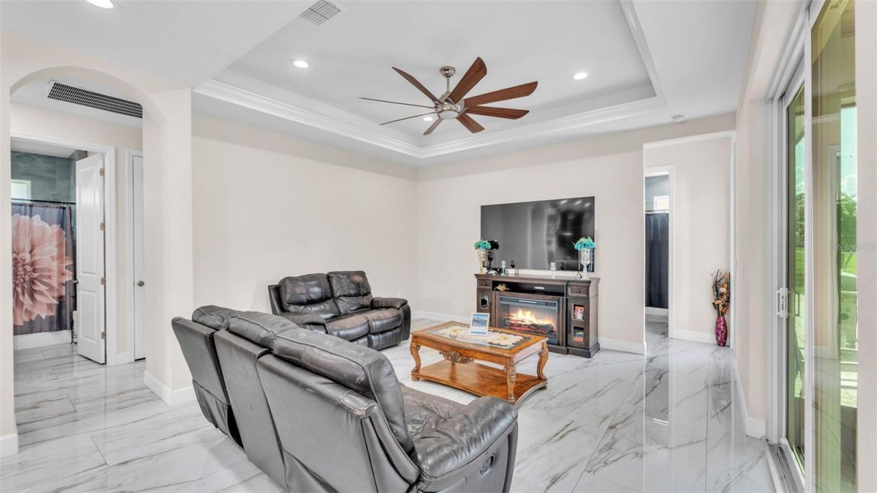 803 Lake Jessie Drive, Winter Haven, FL 33881 Photo