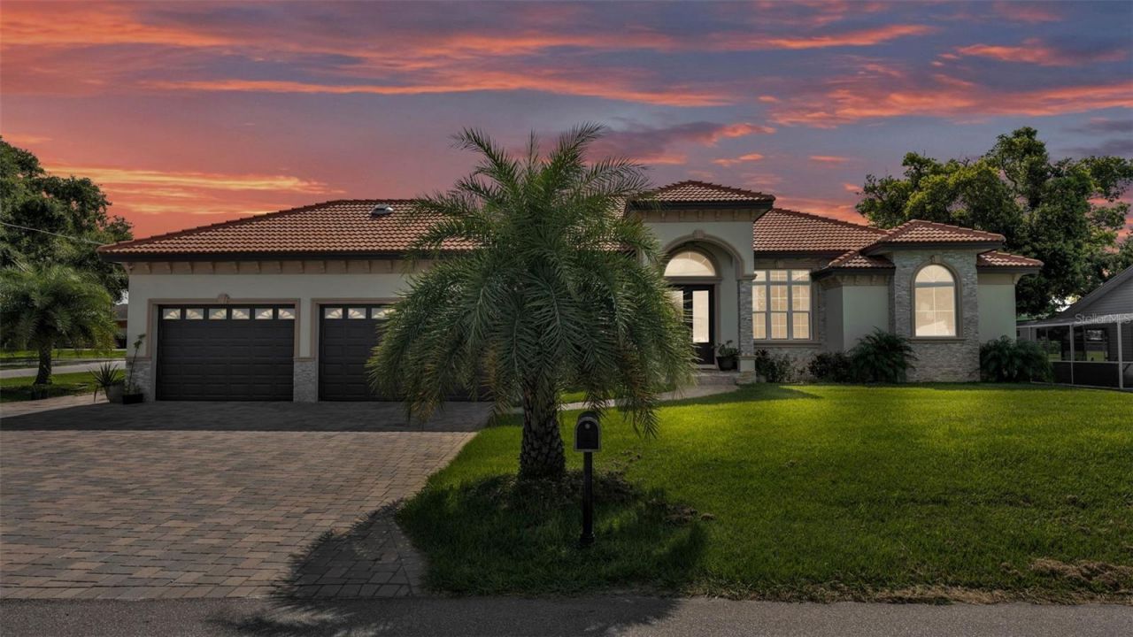 803 Lake Jessie Drive, Winter Haven, FL 33881 Photo