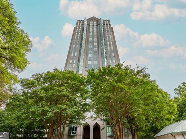 2870 Pharr Court NW, Unit 309, Atlanta, GA 30305