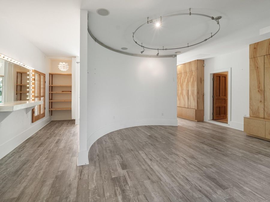 Property Image 48
