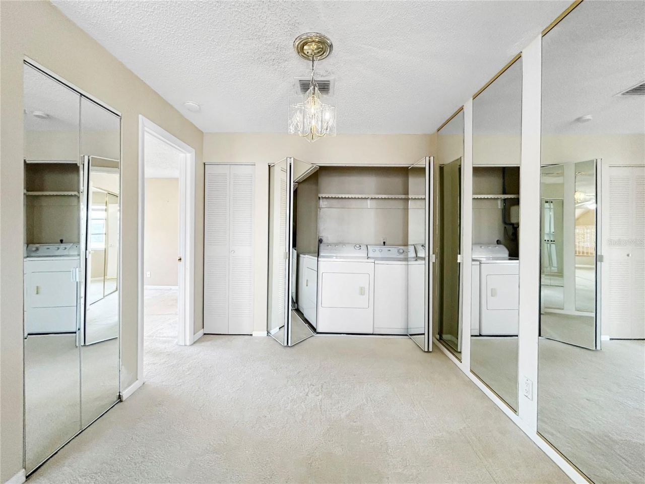 3265 40th Way S, Unit E, Saint Petersburg, FL 33711 Photo
