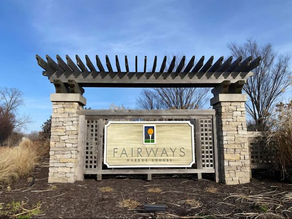 460 Golden Bear Court, St. Joseph, MI 49085