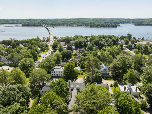 18 High Street, Wiscasset, ME 04578