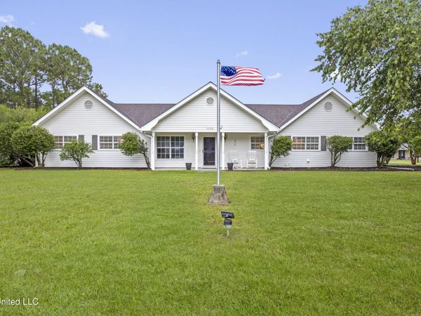 1200 Margie Street, Waveland, MS 39576