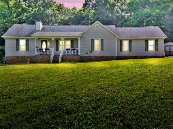 706 Running Deer Dr, Columbia, TN 38401