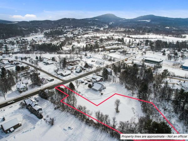 North Main Street, Lancaster, NH 03584