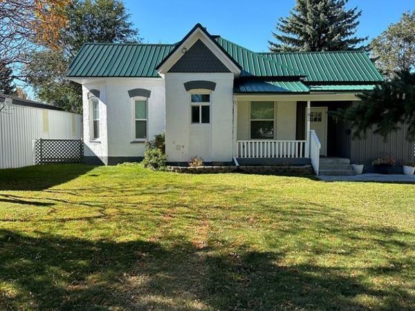 182 S 1st W, RIGBY, ID 83442