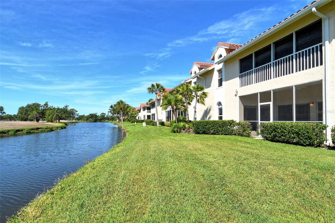 5598 Golf Pointe Drive, Unit A-1, Sarasota, FL 34243 Photo