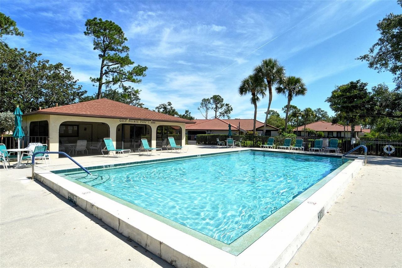 5598 Golf Pointe Drive, Unit A-1, Sarasota, FL 34243 Photo