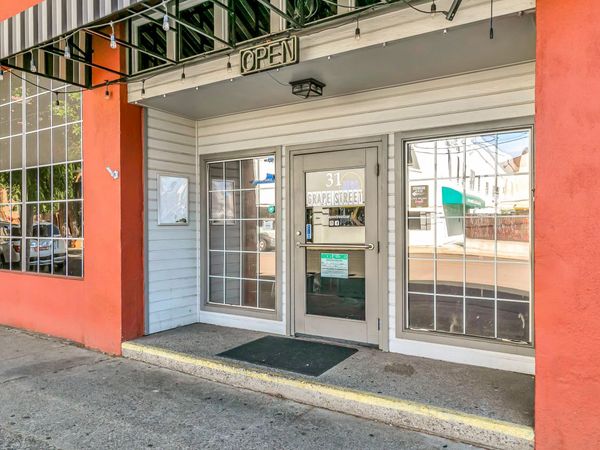 31 S Grape Street, Medford, OR 97501