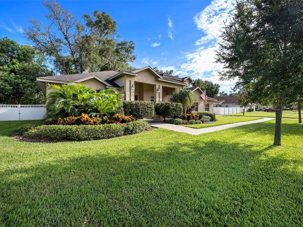 32449 LAUREL COURT, SAN ANTONIO, FL 33576