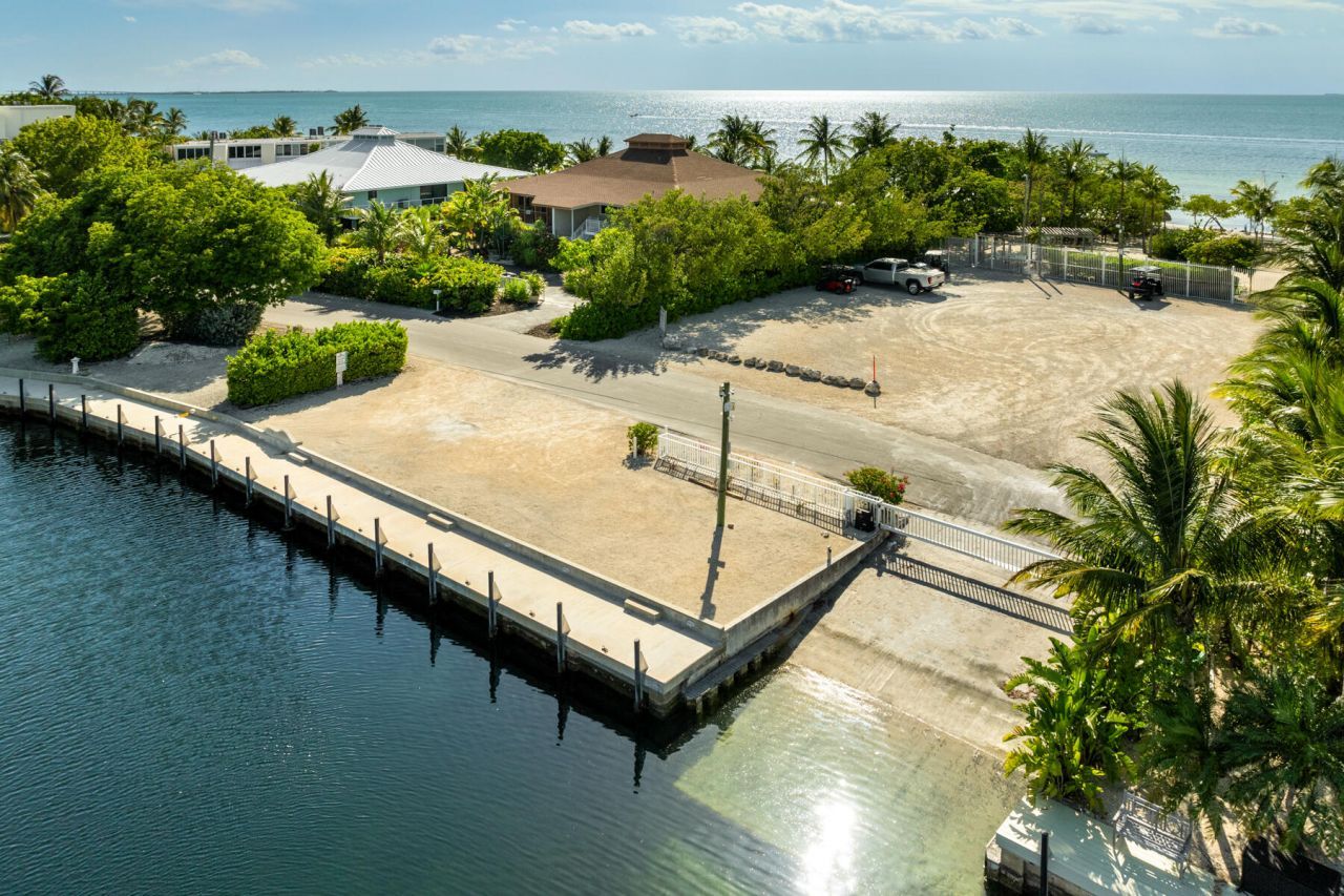 88 W Plaza Del Lago, Islamorada, FL 33036 Photo