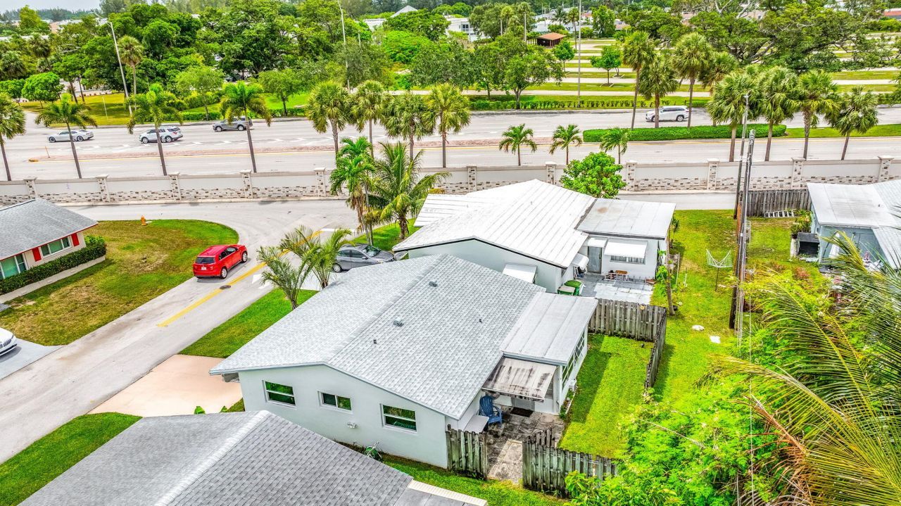 4902 NW 27 Way, Tamarac, FL 33309 Photo