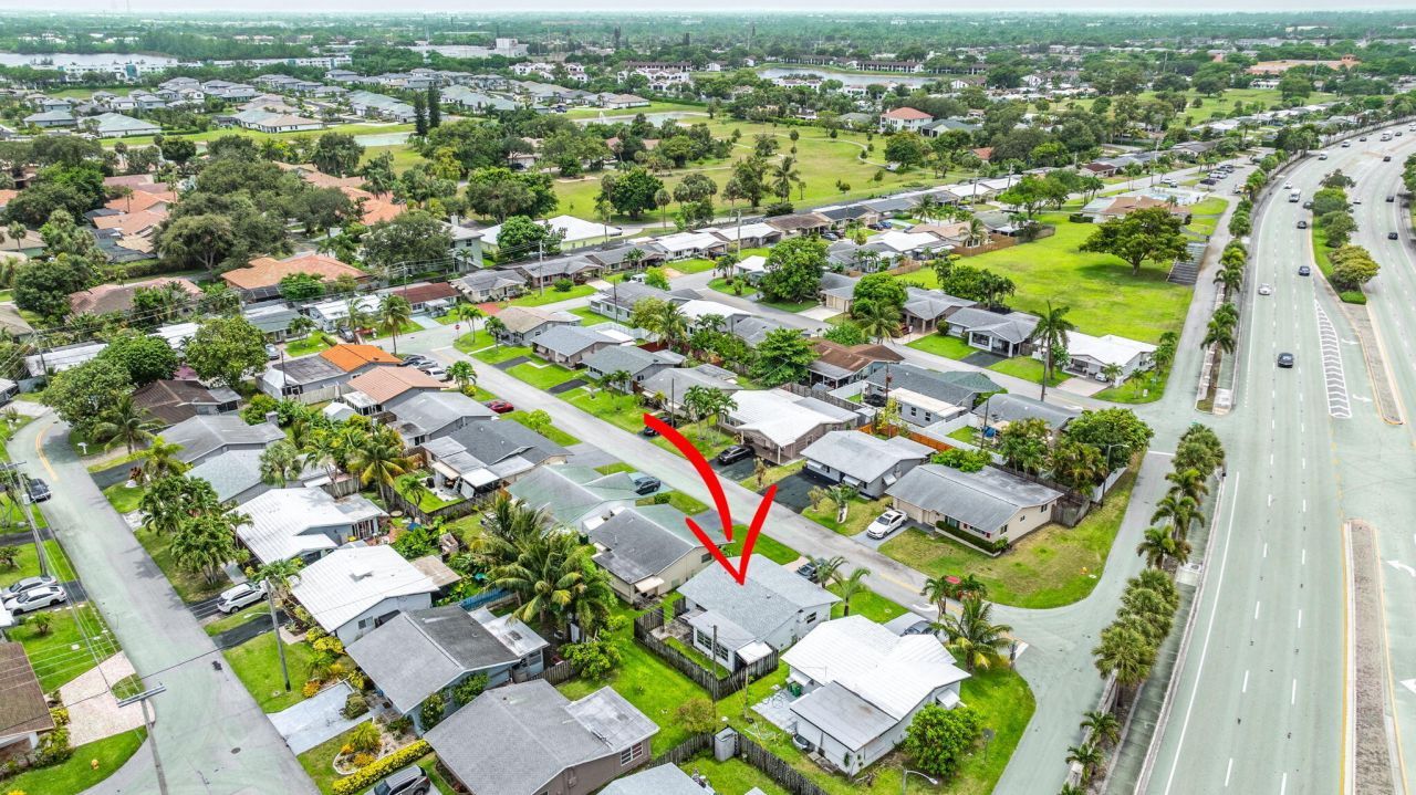 4902 NW 27 Way, Tamarac, FL 33309 Photo