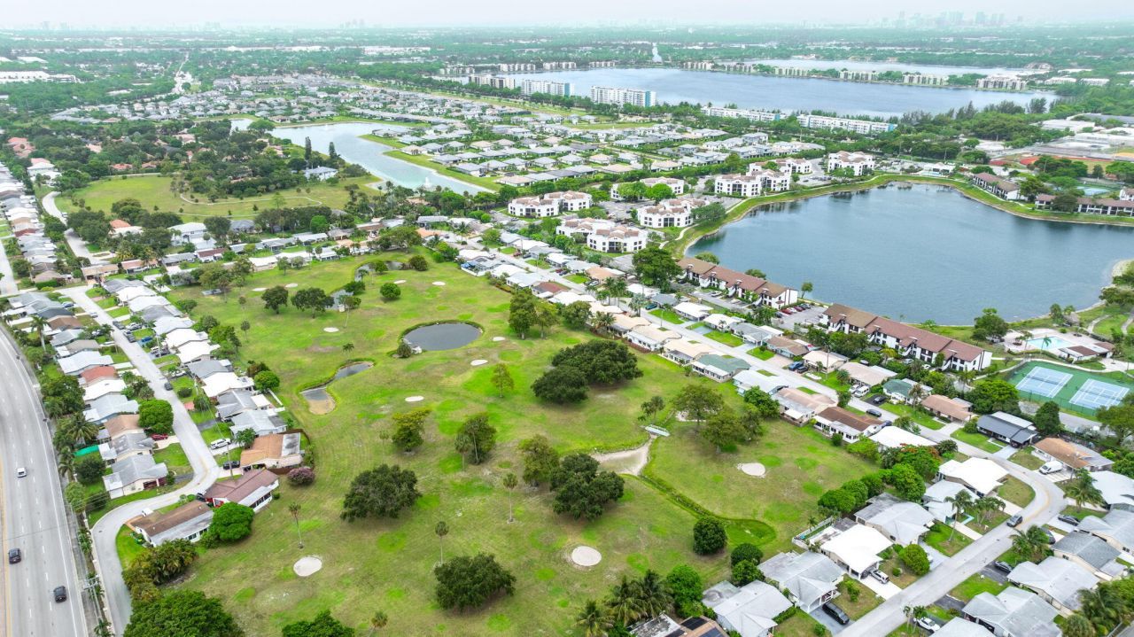 4902 NW 27 Way, Tamarac, FL 33309 Photo