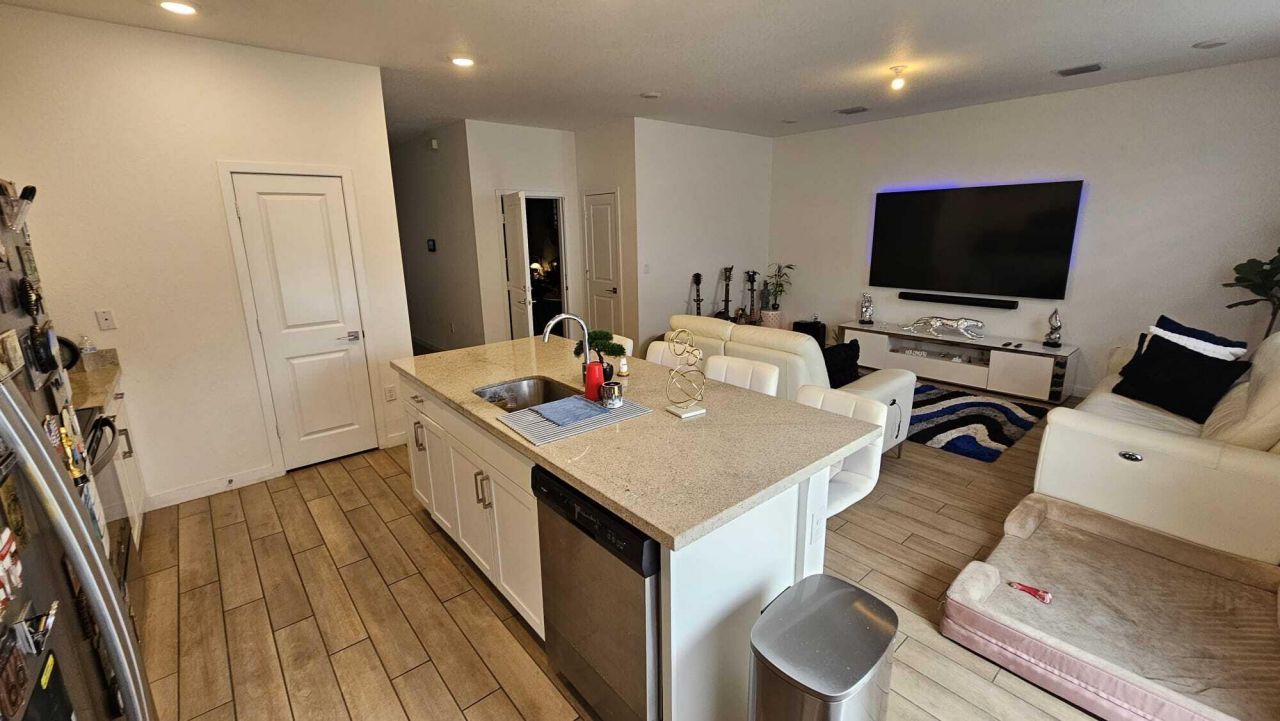 1677 SE 8th Avenue, Homestead, FL 33034 Photo