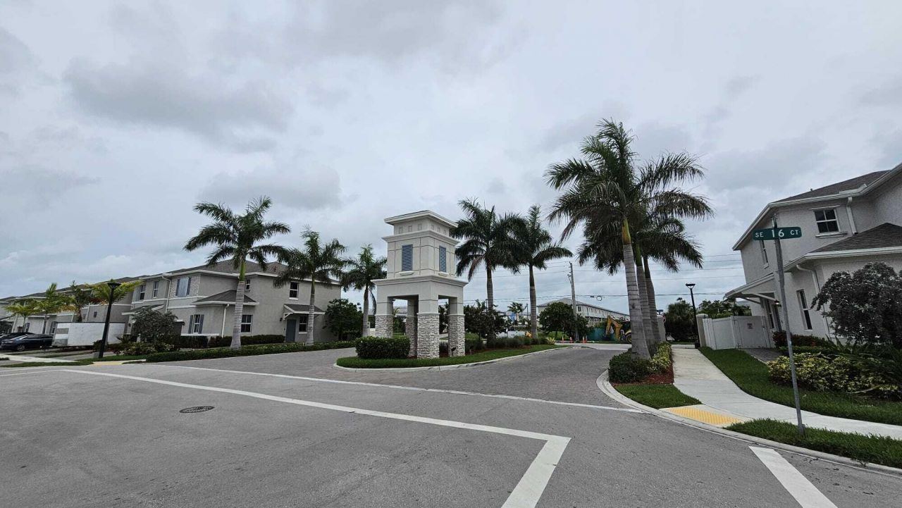 1677 SE 8th Avenue, Homestead, FL 33034 Photo