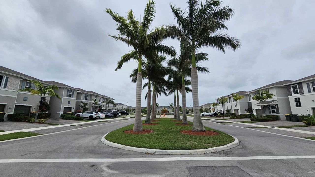 1677 SE 8th Avenue, Homestead, FL 33034 Photo