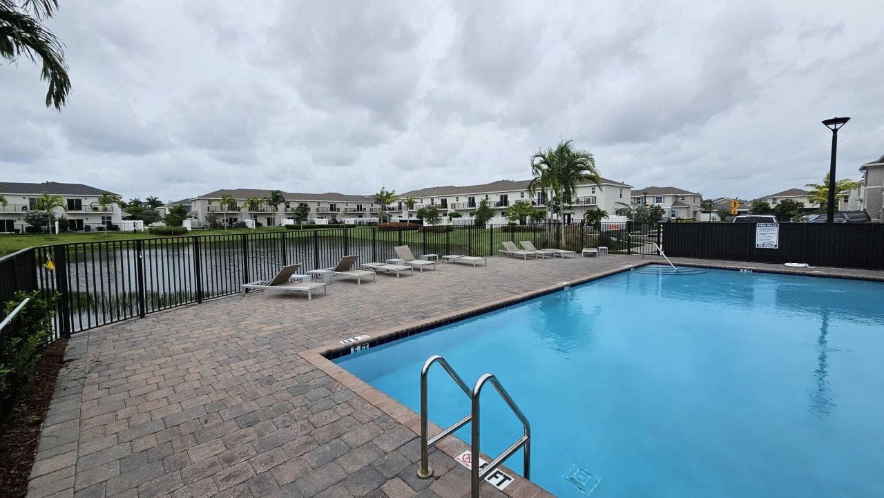 1677 SE 8th Avenue, Homestead, FL 33034 Photo