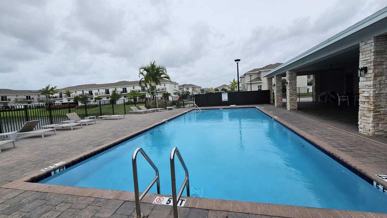 1677 SE 8th Avenue, Homestead, FL 33034 Photo