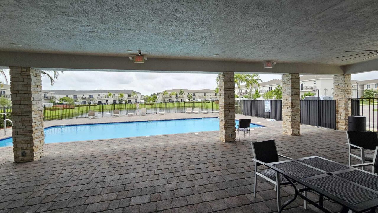 1677 SE 8th Avenue, Homestead, FL 33034 Photo