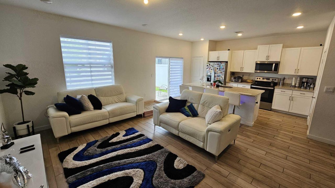 1677 SE 8th Avenue, Homestead, FL 33034 Photo