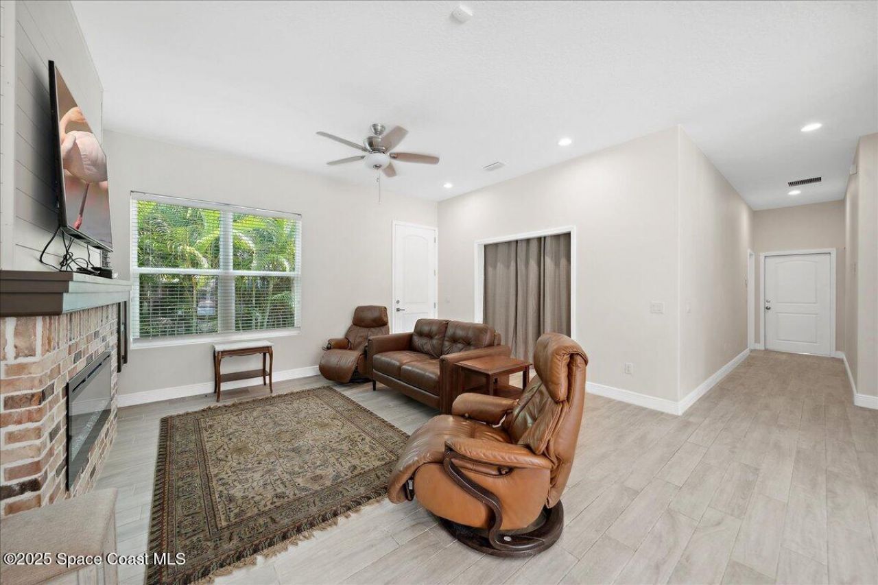 6190 Brabrook Avenue, Grant, FL 32949 Photo