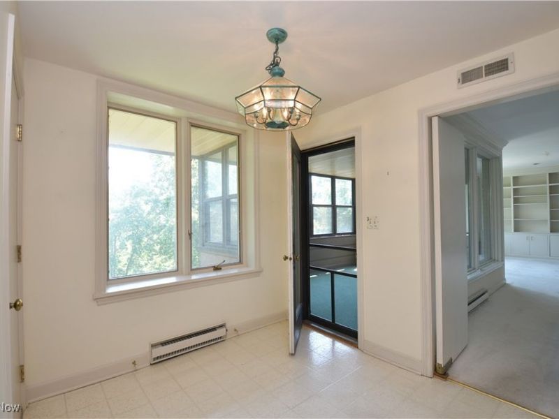 5200 Three Village Drive, Unit 4K, Lyndhurst, OH 44124 Photo 11