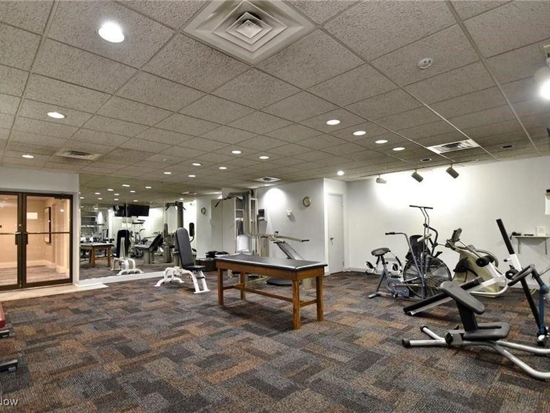 5200 Three Village Drive, Unit 4K, Lyndhurst, OH 44124 Photo 24