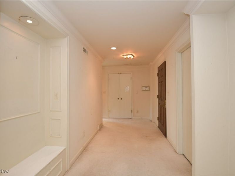 5200 Three Village Drive, Unit 4K, Lyndhurst, OH 44124 Photo 4