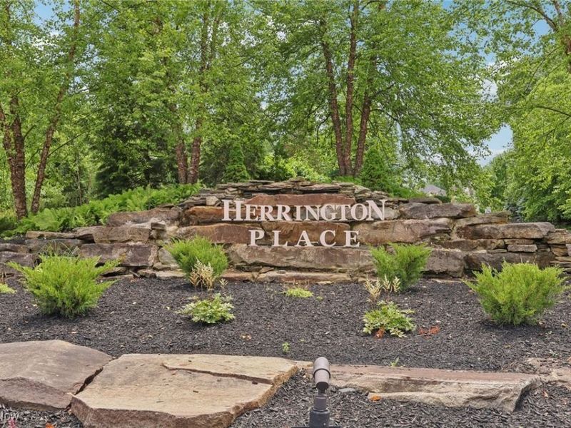 3660 Ivy Court, Aurora, OH 44202 Photo 2