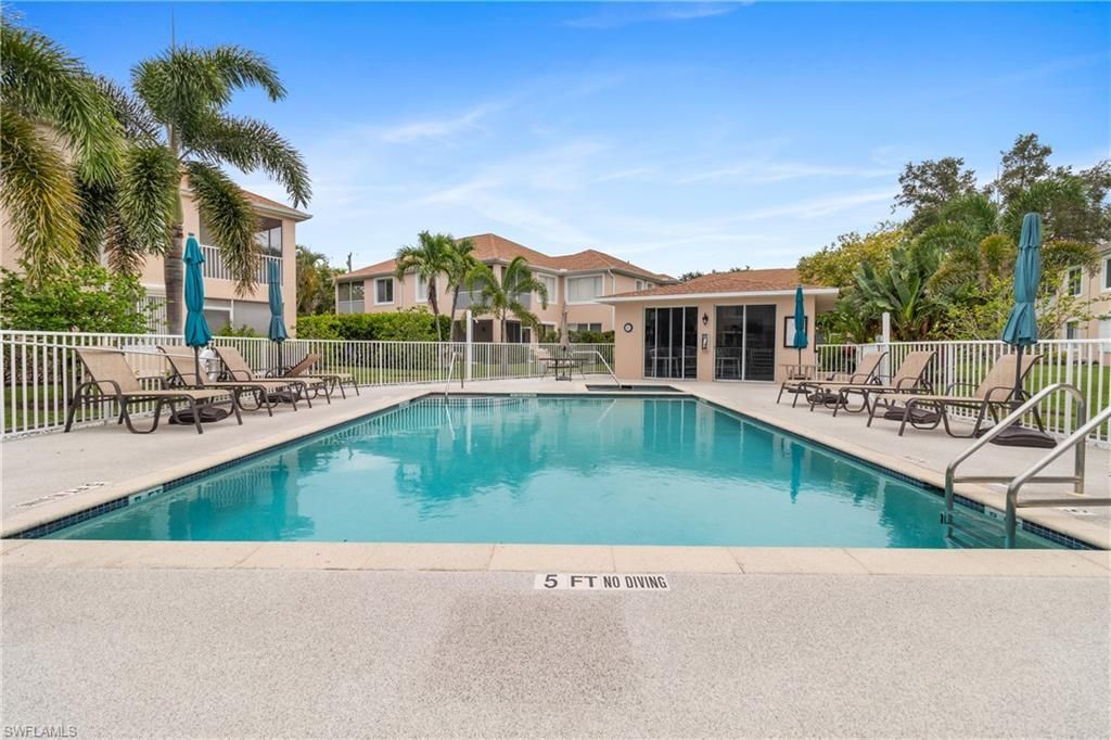 76 4th St, Unit 2-102, Bonita Springs, FL 34134 Photo