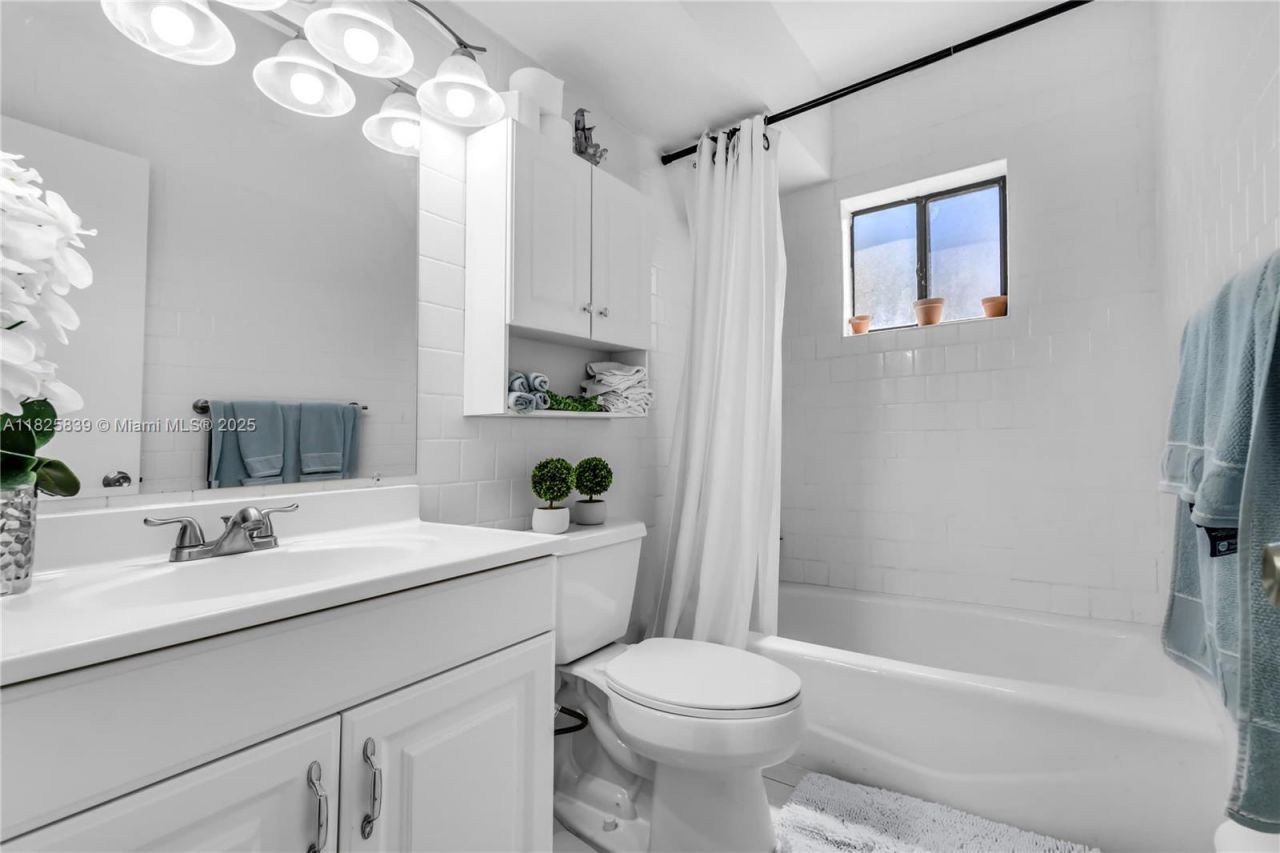 8400 SW 133rd Ave Rd, Unit 212, Miami, FL 33183 Photo