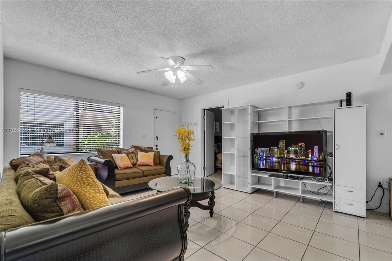 8400 SW 133rd Ave Rd, Unit 212, Miami, FL 33183 Photo