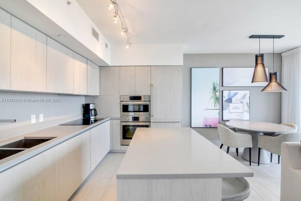 4010 S Ocean Dr, Unit R1406, Hollywood, FL 33019 Photo