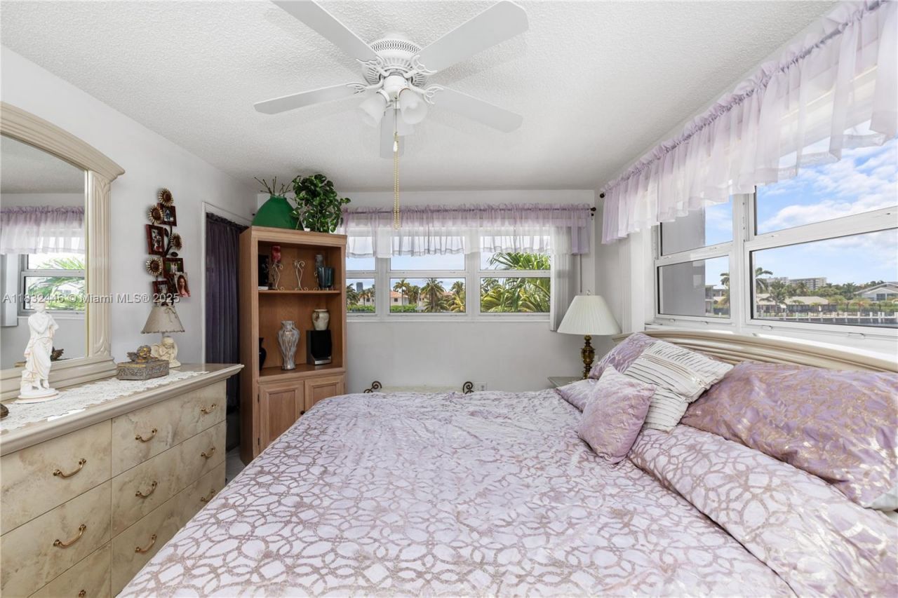 3135 S Ocean Dr, Unit 230, Hallandale Beach, FL 33009 Photo