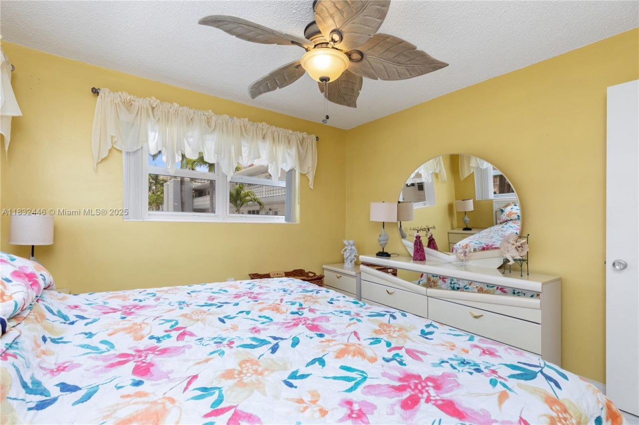 3135 S Ocean Dr, Unit 230, Hallandale Beach, FL 33009 Photo