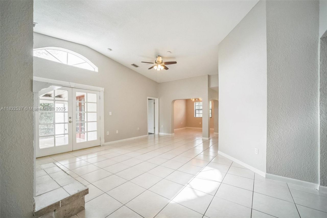 20155 SW 79th Ct, Cutler Bay, FL 33189 Photo